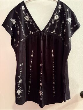 Lucky Brand Black V-Neck Embroidered Tunic